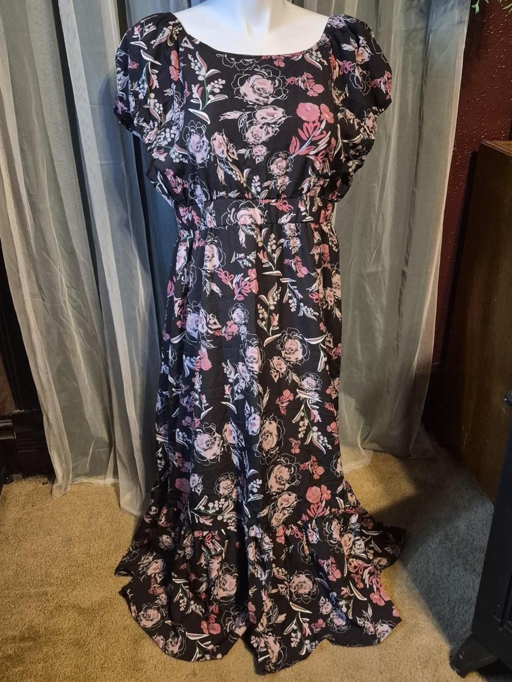 Source Unknown Black Maxi Dress with Pink Floral Print